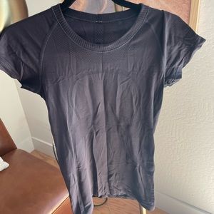 Lululemon swiftly tech shirt